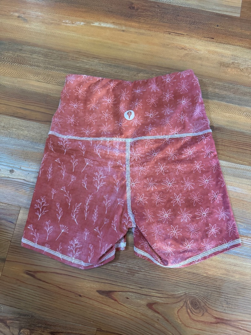 Yoga Democracy Joey short size small